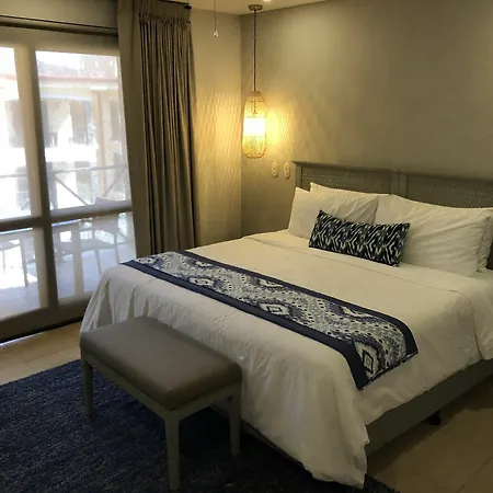 Bahia Encantada 3C Three Bedroom Condo With Beach View